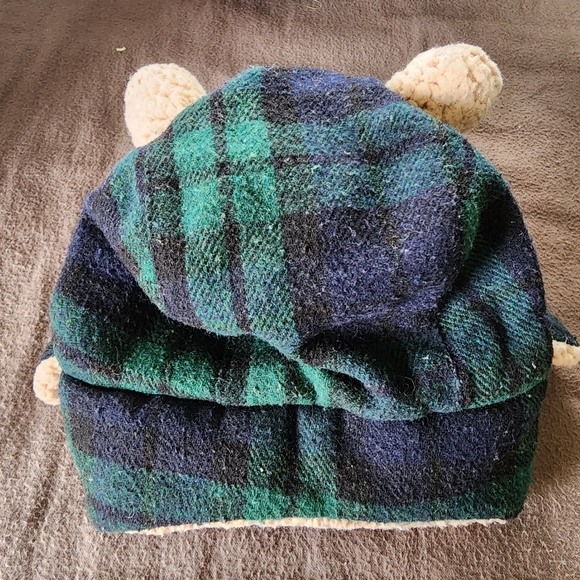 Target 12-24m bear over the ear green and blue plaid hat. Used good condition - Picture 2 of 7